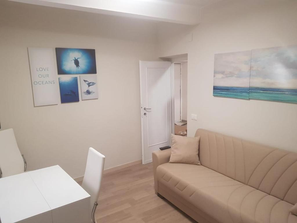 Trilocale Nel Centro Di Sampierdarena Apartamento Génova Exterior foto