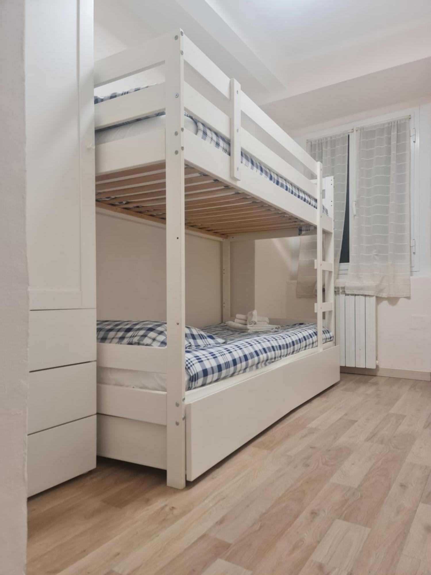 Trilocale Nel Centro Di Sampierdarena Apartamento Génova Exterior foto