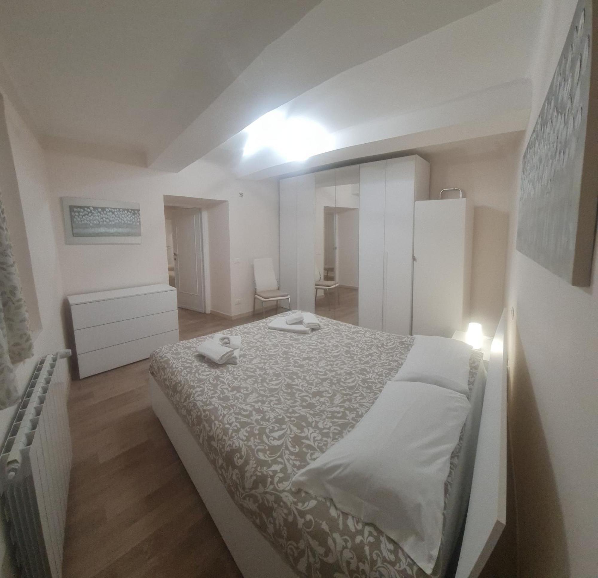 Trilocale Nel Centro Di Sampierdarena Apartamento Génova Exterior foto